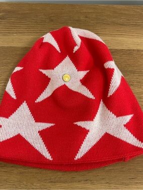 Bula red and white star beanie